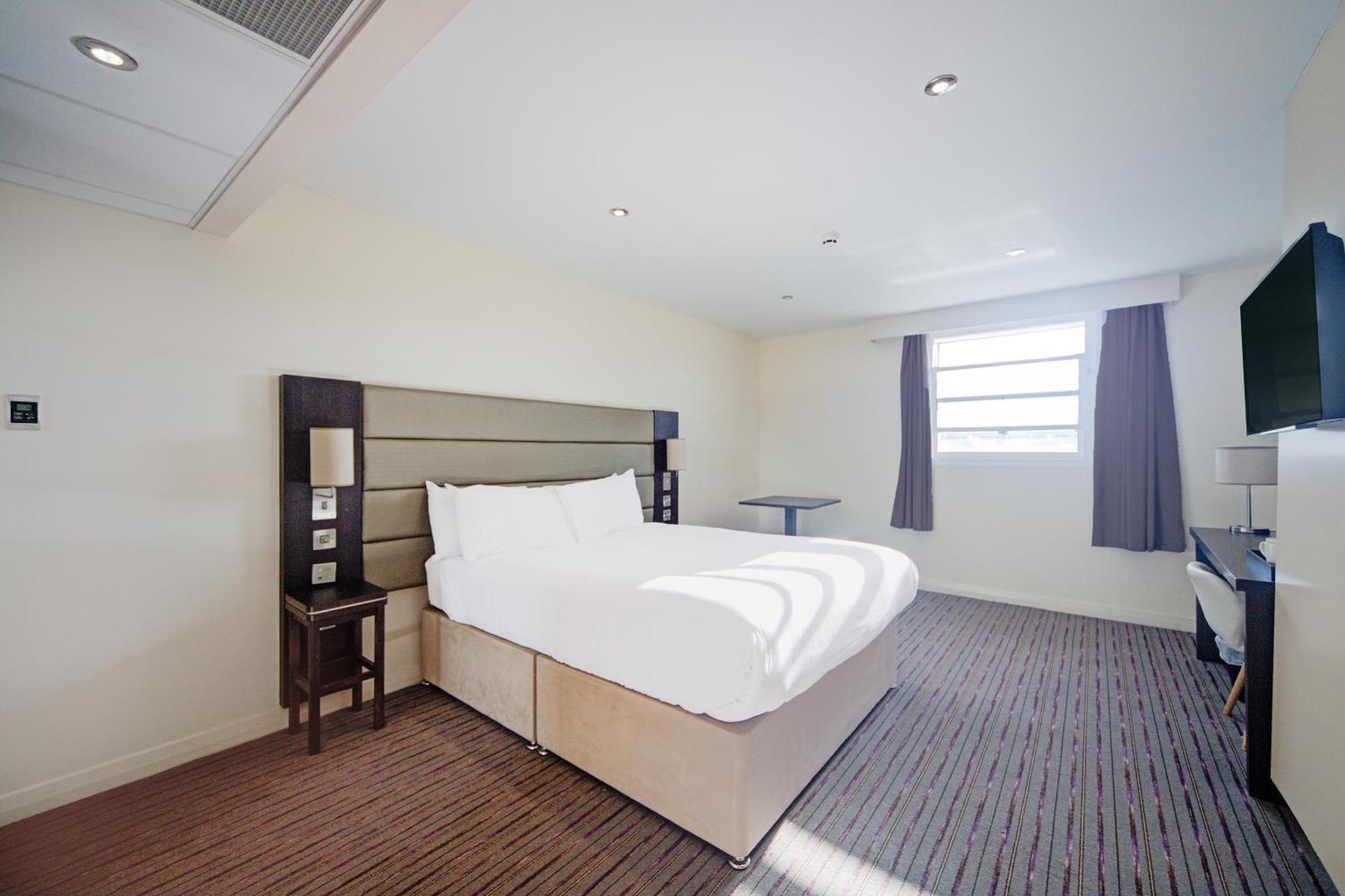 Belvilla Newport City Centre Hotel - Lifestyle ภายนอก รูปภาพ