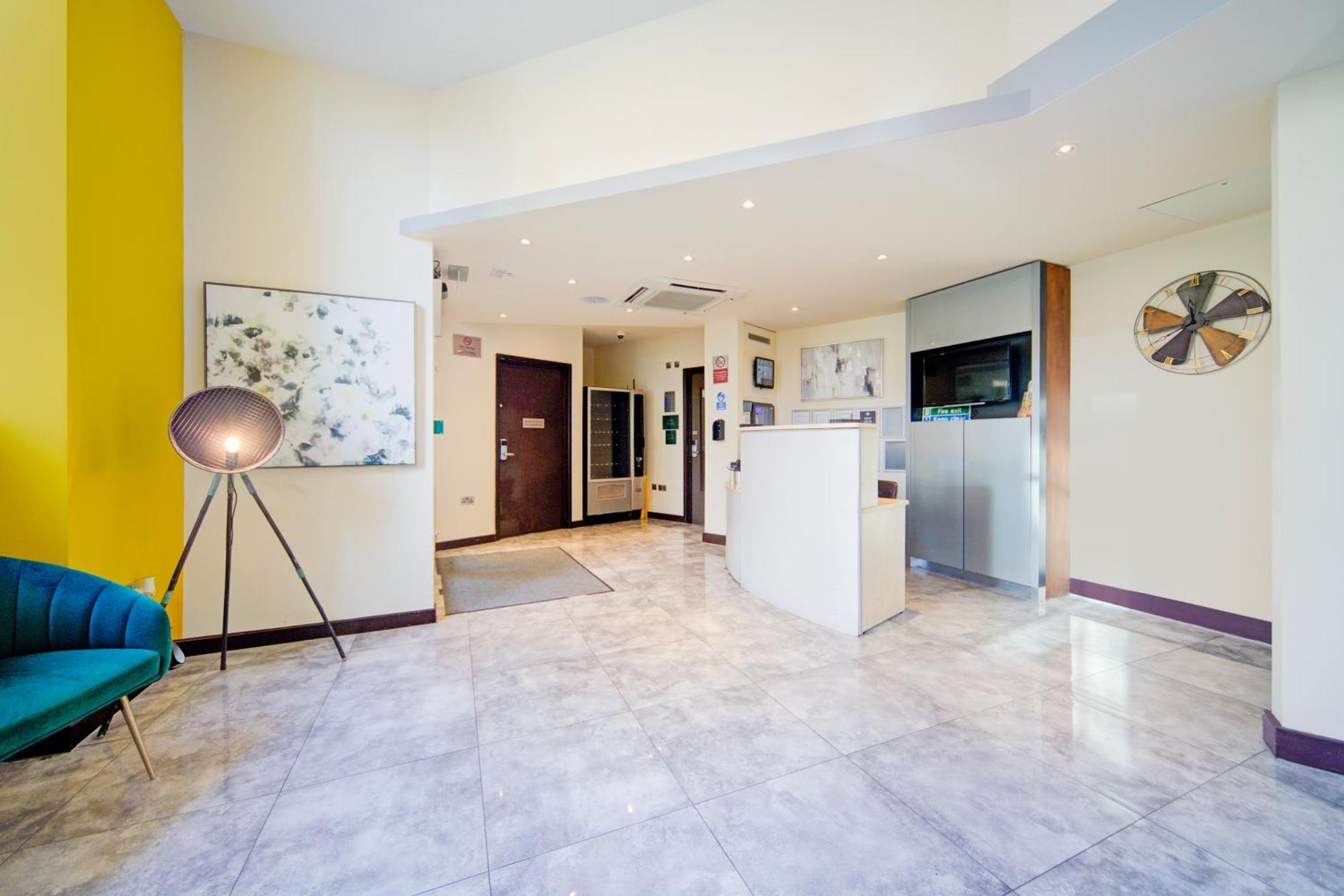 Belvilla Newport City Centre Hotel - Lifestyle ภายนอก รูปภาพ